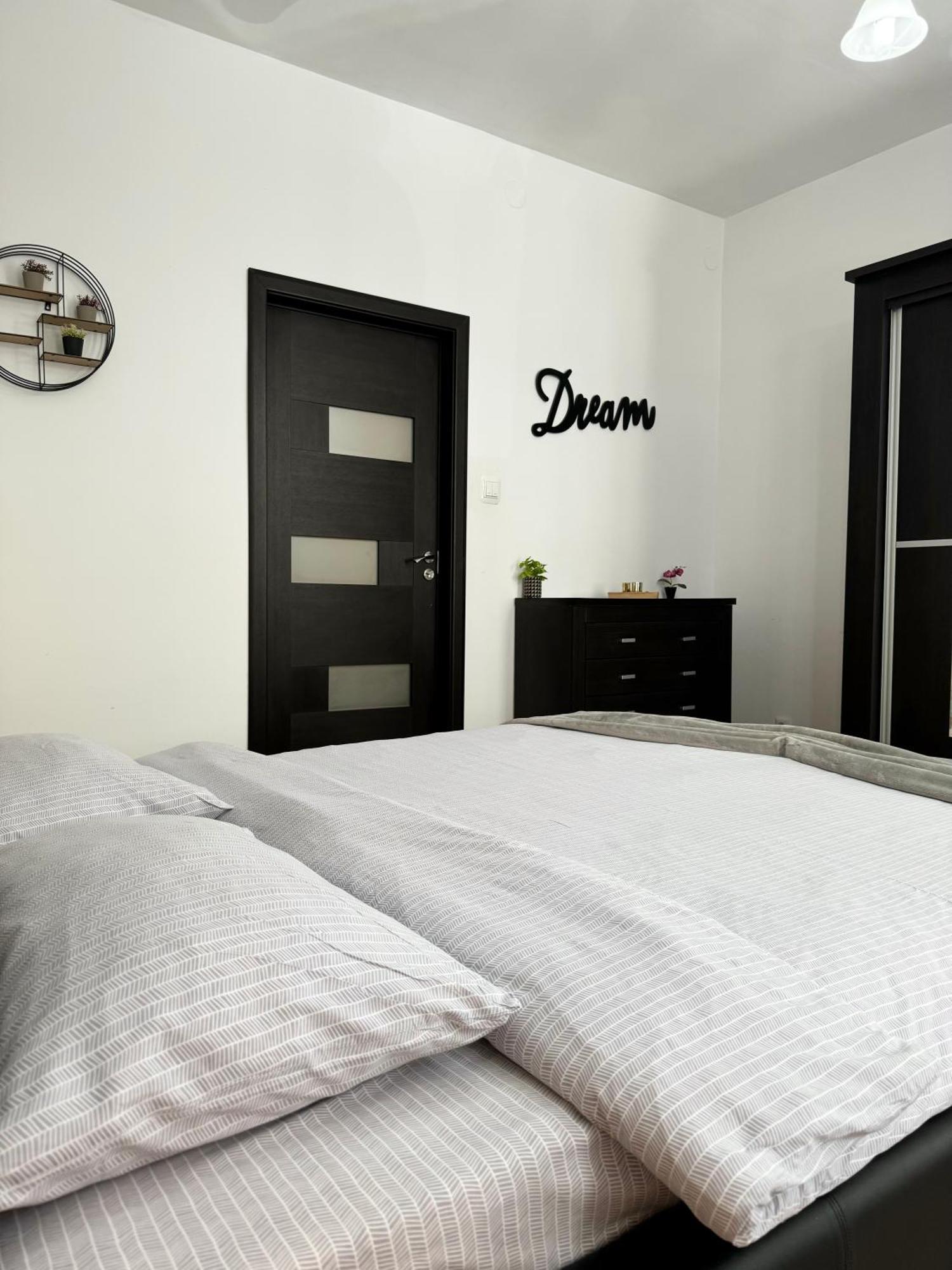 Ada'S Luxury Apartament&Studio - Old City Brașov Exterior foto